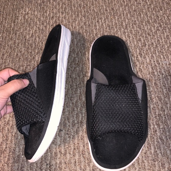 Men’s Size 11/12 Black Mesh House Slippers - Picture 6 of 12